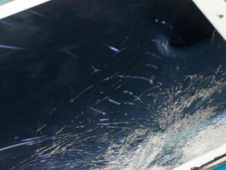 homeguide-ipad-tablet-with-cracked-screen-for-repair